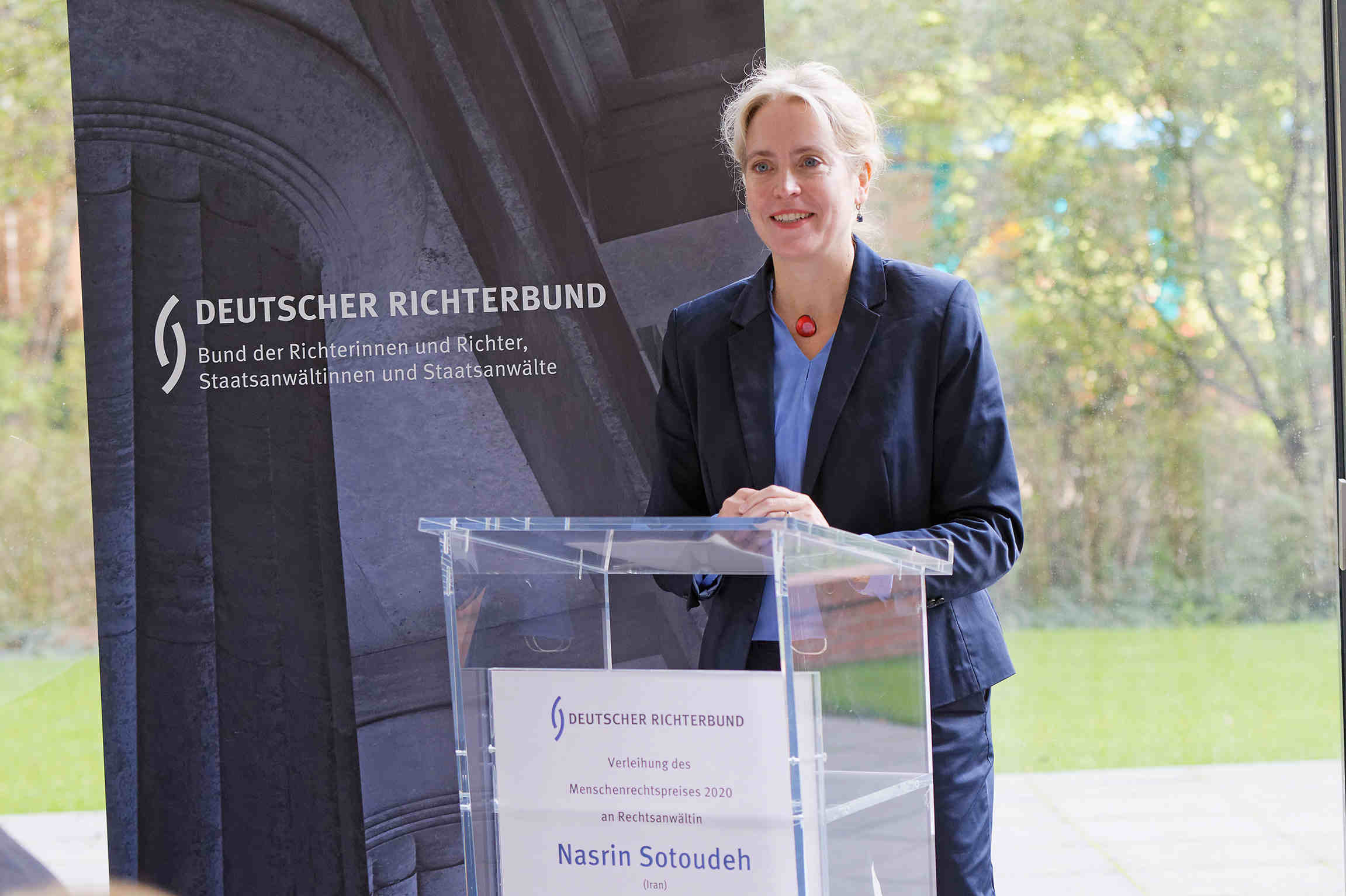 DRB-Menschenrechtspreisverleihung 2020 | Wiebke Rückert | Bildquelle: DRB, Andreas Burkhardt Wiebke Rückert spricht auf der DRB-Menschenrechtspreisverleihung 2020