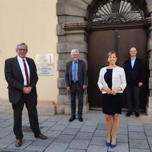 Gruppenfoto mit Joachim Lüblinghoff, Prof. Dr. Heinrich Bedford–Strohm, Barbara Stockinger und Dr. Nikolaus Blum 